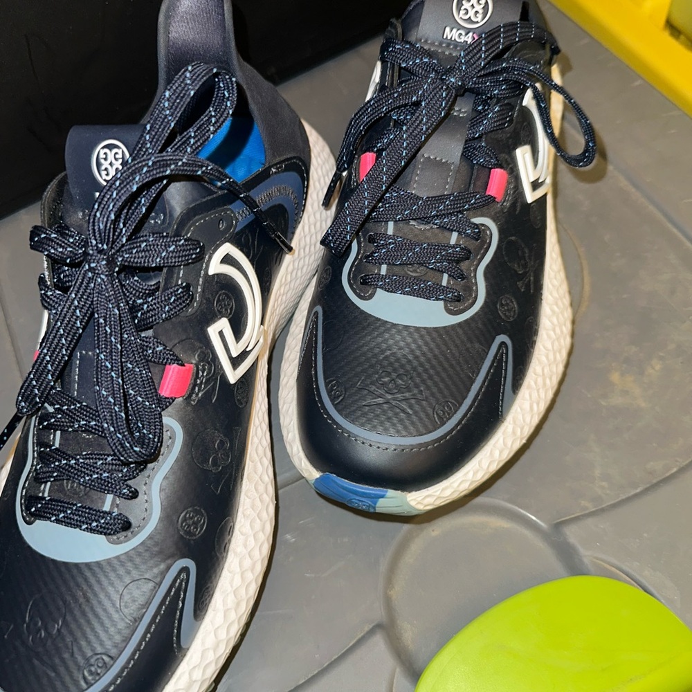 G/FORE MG4+ Sneakers with Navy and Blue Accents